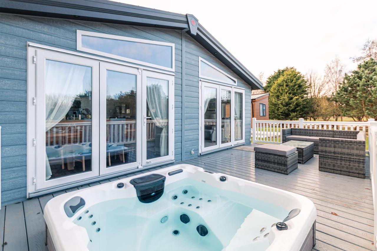 Sutton Lodge With Hot Tub York Exteriér fotografie